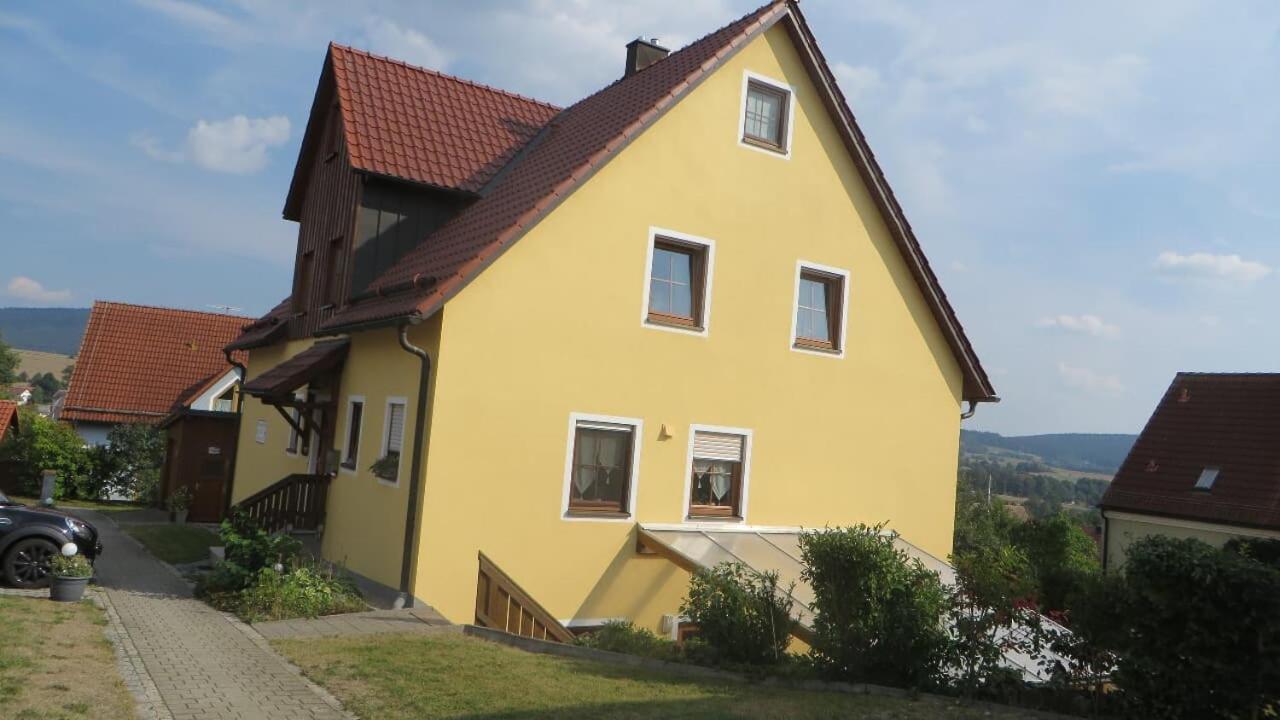 Pension-Gaestehaus Kueblboeck ノイアルベンロイト エクステリア 写真
