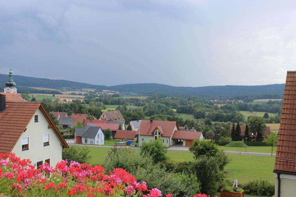 Pension-Gaestehaus Kueblboeck ノイアルベンロイト 部屋 写真
